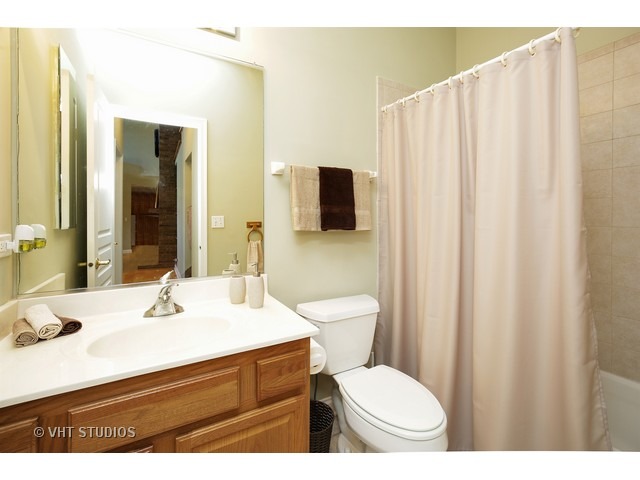 390 Lela Ln, Bartlett, IL 60103 photo 19