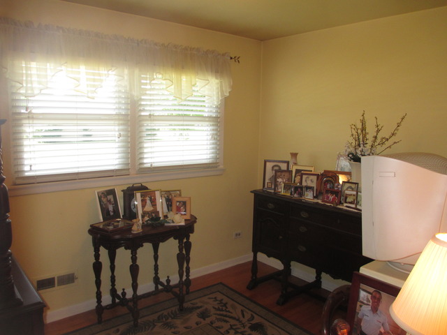 12 Mohawk Dr, Thornton, IL 60476 photo 7