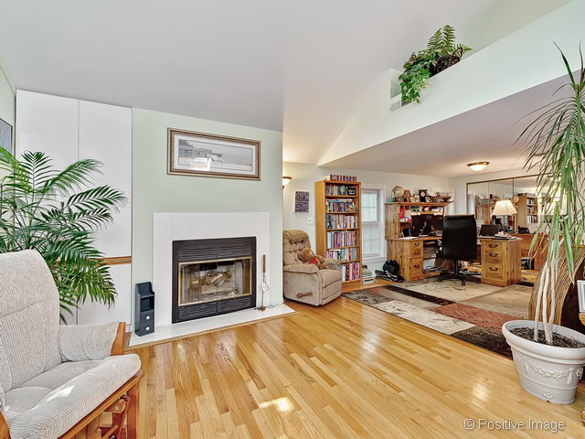 509 N Center St, Naperville, IL 60563 photo 16