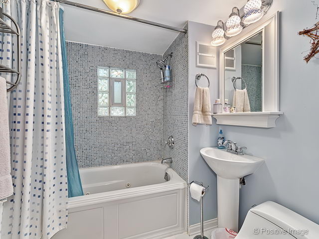 509 N Center St, Naperville, IL 60563 photo 13