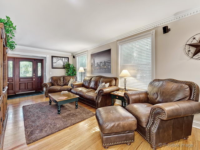 509 N Center St, Naperville, IL 60563 photo 5