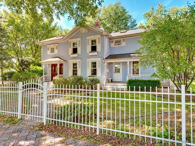 509 N Center St, Naperville, IL 60563 photo 1