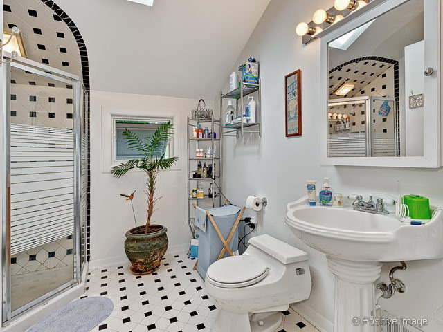 509 N Center St, Naperville, IL 60563 photo 17