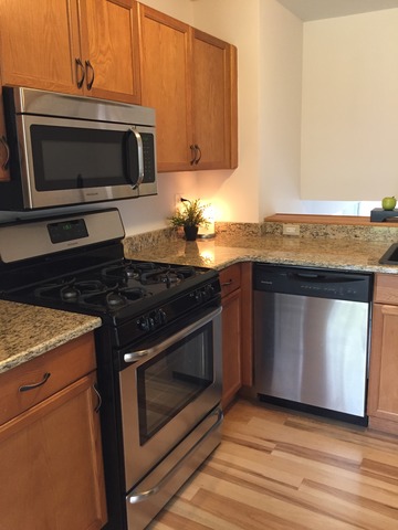 643 Bryce Trl, Roselle, IL 60172 photo 6