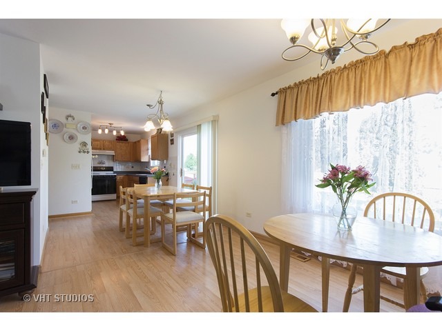 6213 Cedar Ridge Dr, Plainfield, IL 60586 photo 6
