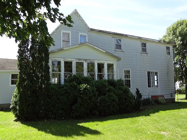231 Sterling Rd, Harmon, IL 61042 photo 1
