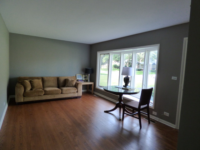 441 Broadview Ave, Hillside, IL 60162 photo 1