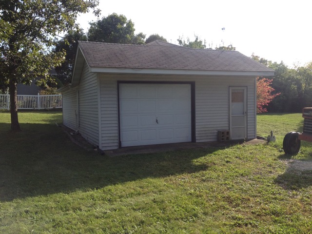1815 Deerpass Rd, Marengo, IL 60152 photo 4