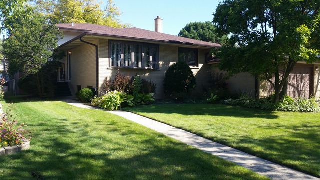 562 Debra Dr, Des Plaines, IL 60016 photo 2