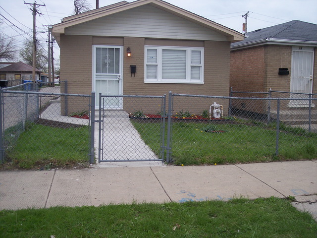 16 E 100th St, Chicago, IL 60628 photo 1