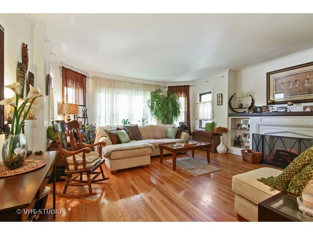 1621 E 85th Pl, Chicago, IL 60617 photo 2