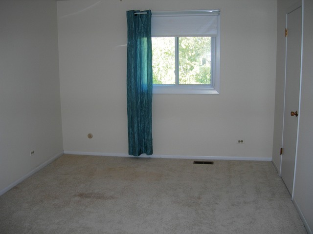 1092 Briarcliffe Blvd, Wheaton, IL 60189 photo 11