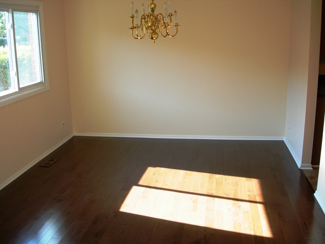 1092 Briarcliffe Blvd, Wheaton, IL 60189 photo 6