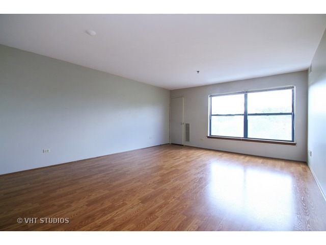 3265 Kirchoff Rd #326, Rolling Meadows, IL 60008 photo 2