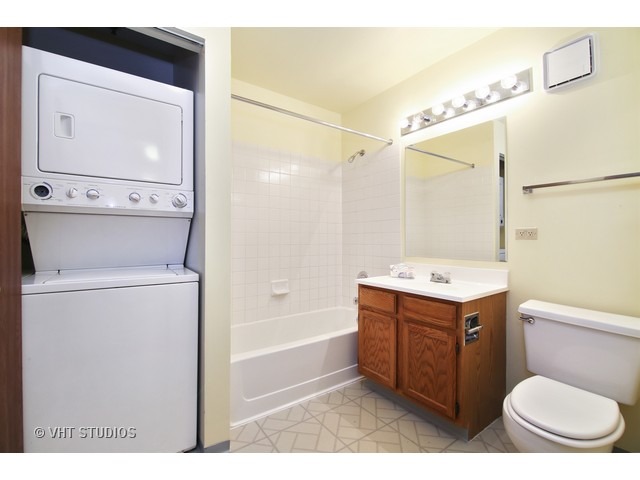 3265 Kirchoff Rd #326, Rolling Meadows, IL 60008 photo 8
