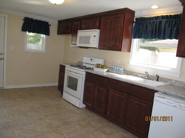 412 Ray May Dr, Joliet, IL 60433 photo 6
