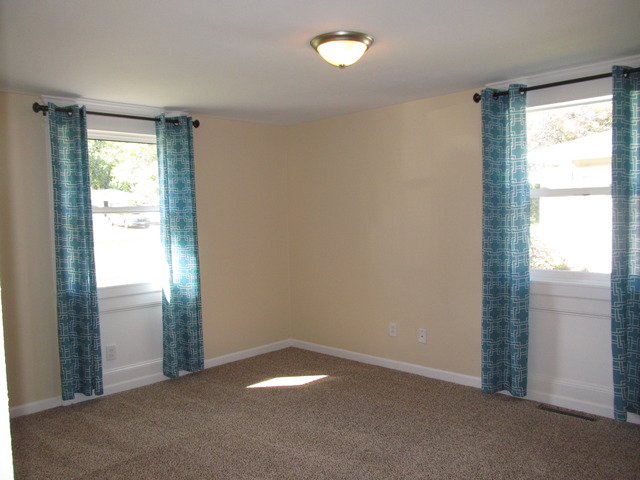 412 Ray May Dr, Joliet, IL 60433 photo 7