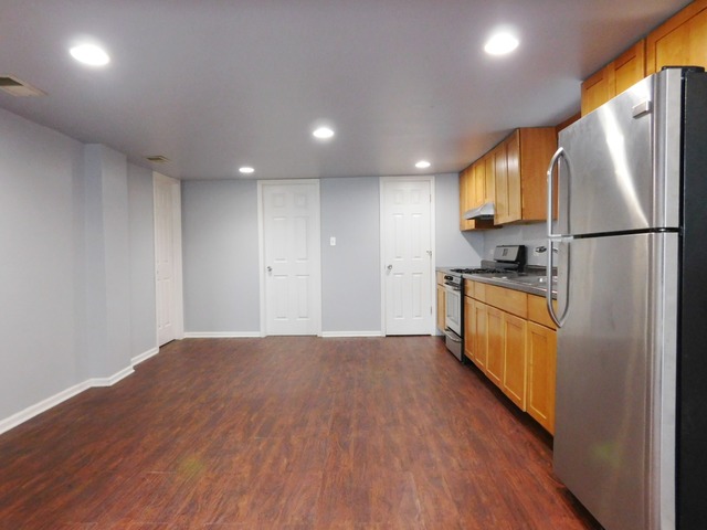 3823 S Wood St, Chicago, IL 60609 photo 2