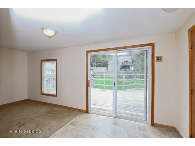715 Wright Ave, Mchenry, IL 60051 photo 5