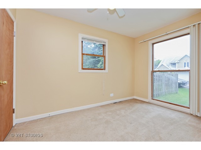 715 Wright Ave, Mchenry, IL 60051 photo 6