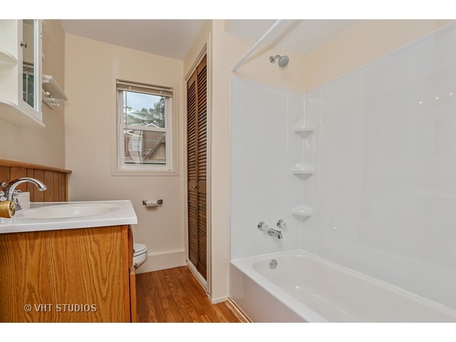 715 Wright Ave, Mchenry, IL 60051 photo 7