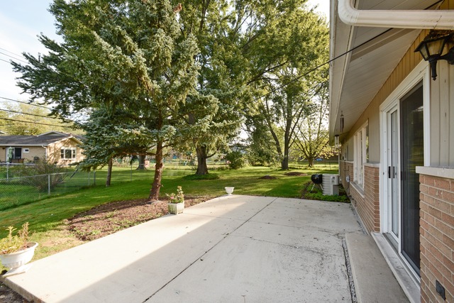 14817 Massasoit Ct, Oak Forest, IL 60452 photo 14