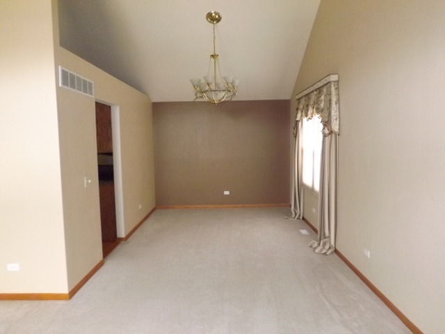 2013 Oak Forest Dr, Morris, IL 60450 photo 7