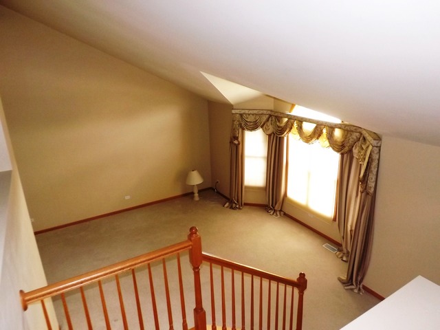 2013 Oak Forest Dr, Morris, IL 60450 photo 3