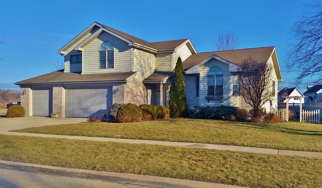 2013 Oak Forest Dr, Morris, IL 60450 photo 1