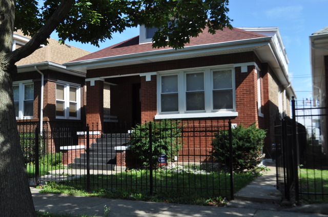 6615 S Artesian Ave, Chicago, IL 60629 photo 1