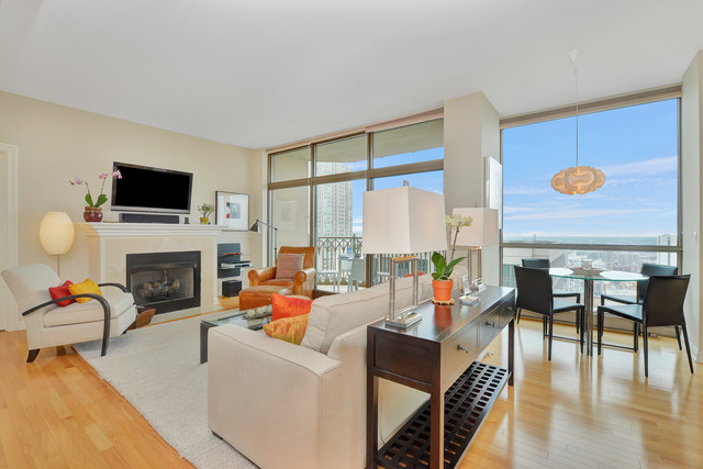 21 E Huron St #3902, Chicago, IL 60611 photo 9