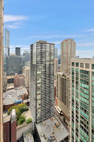 21 E Huron St #3902, Chicago, IL 60611 photo 16