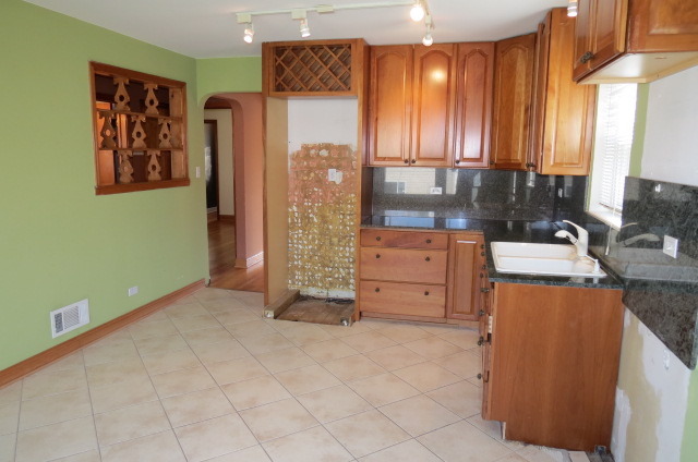 5244 S Kilpatrick Ave, Chicago, IL 60632 photo 11