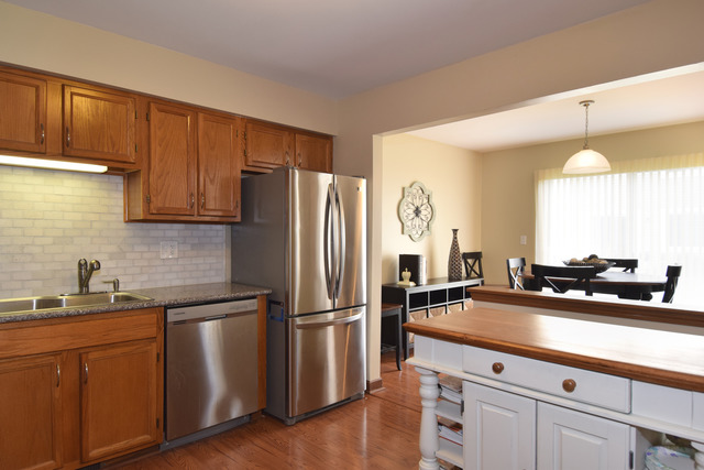1160 Longford Rd, Bartlett, IL 60103 photo 10