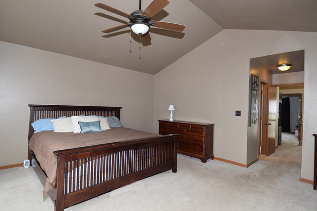 1160 Longford Rd, Bartlett, IL 60103 photo 14