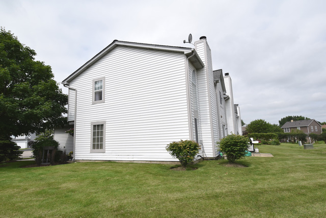 1160 Longford Rd, Bartlett, IL 60103 photo 23