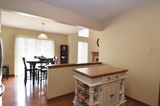 1160 Longford Rd, Bartlett, IL 60103 photo 11