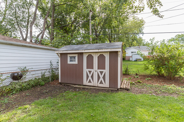 675 Illinois Blvd, Hoffman Estates, IL 60169 photo 23