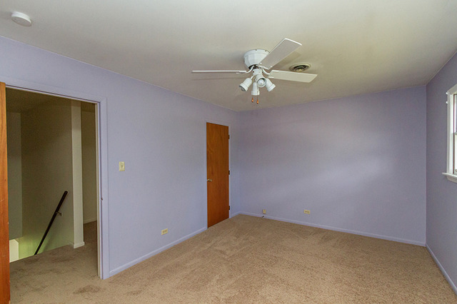 675 Illinois Blvd, Hoffman Estates, IL 60169 photo 18