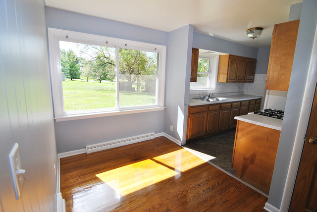149 Lake Shore Dr, Carpentersville, IL 60110 photo 7