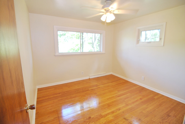 149 Lake Shore Dr, Carpentersville, IL 60110 photo 9