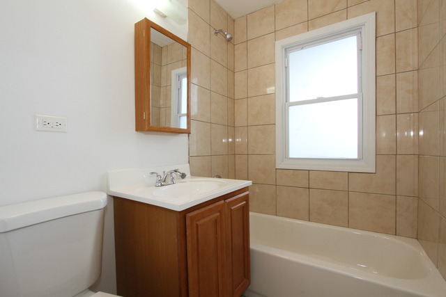 3712 W 85th Pl, Chicago, IL 60652 photo 4