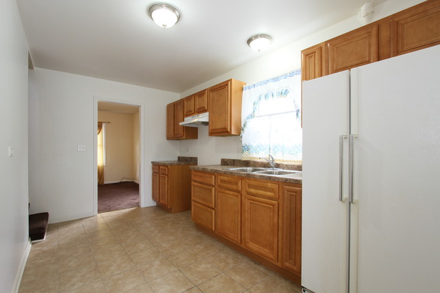 3712 W 85th Pl, Chicago, IL 60652 photo 3