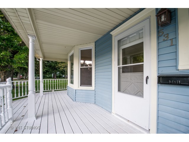 531 Whitney Ave, Winthrop Harbor, IL 60096 photo 13