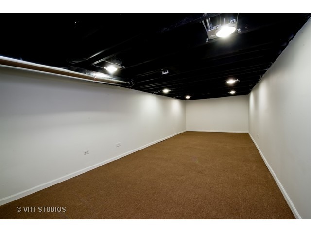531 Whitney Ave, Winthrop Harbor, IL 60096 photo 6