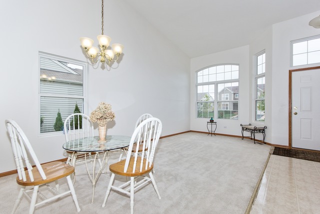 7506 Fordham Ln, Plainfield, IL 60586 photo 2