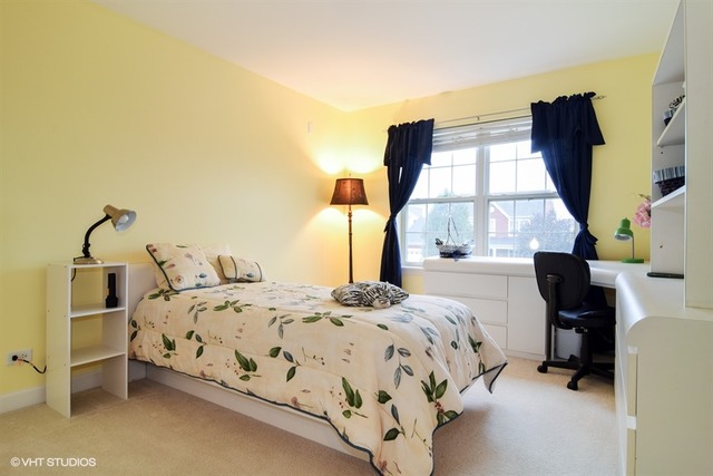 3082 Chalkstone Ave, Elgin, IL 60124 photo 10