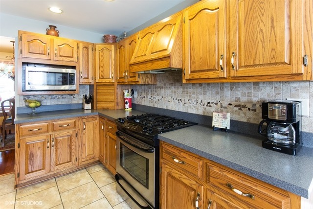 3765 N Chamlin Dr, Morris, IL 60450 photo 5
