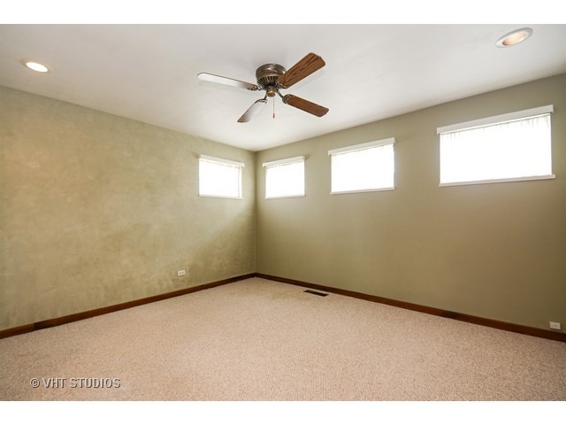 3036 Bernice Rd, Lansing, IL 60438 photo 7