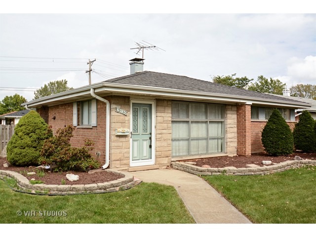 3036 Bernice Rd, Lansing, IL 60438 photo 1